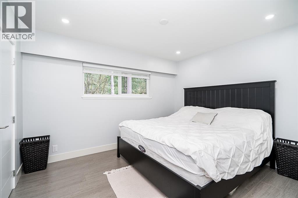 Photo 10 of 353 Laurentian Crescent, Coquitlam BC