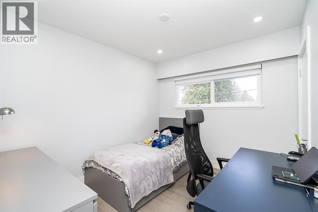 Photo 12 of 353 Laurentian Crescent, Coquitlam BC