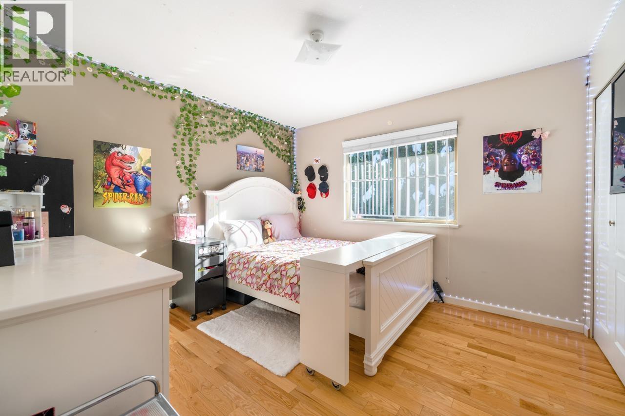 Photo 4 of 12753 261 Street, Maple Ridge BC