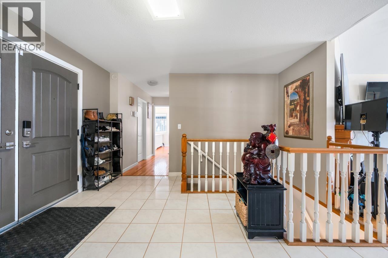 Photo 18 of 12753 261 Street, Maple Ridge BC