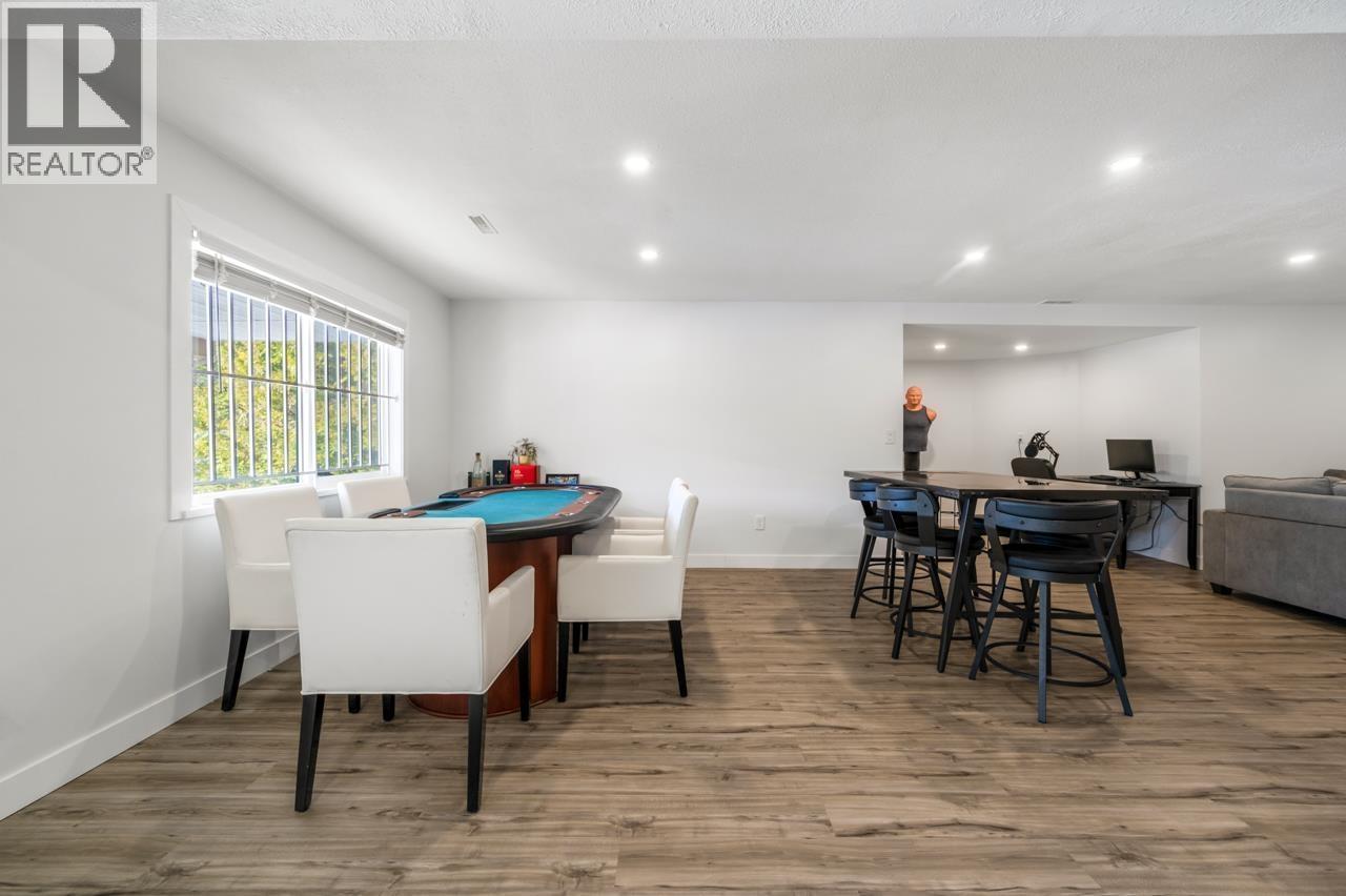Photo 10 of 12753 261 Street, Maple Ridge BC