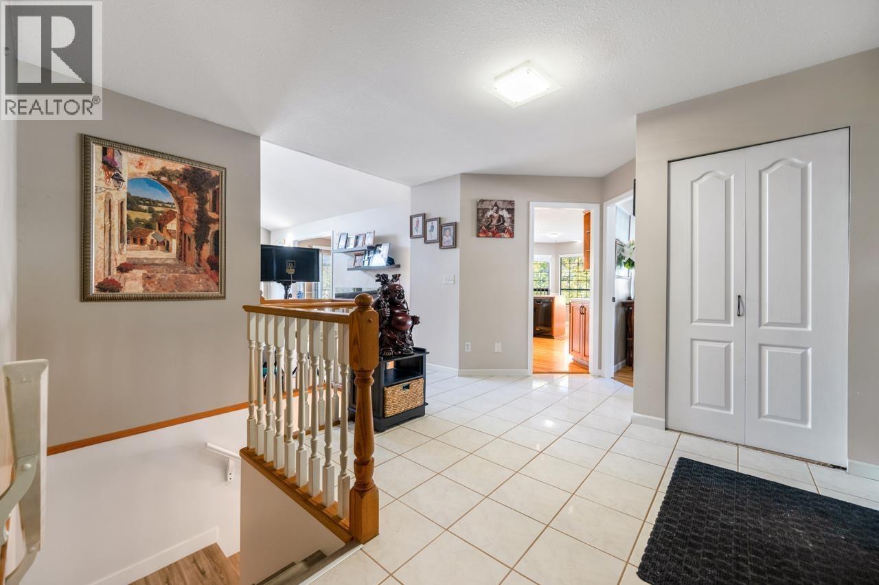 Photo 1 of 12753 261 Street, Maple Ridge BC