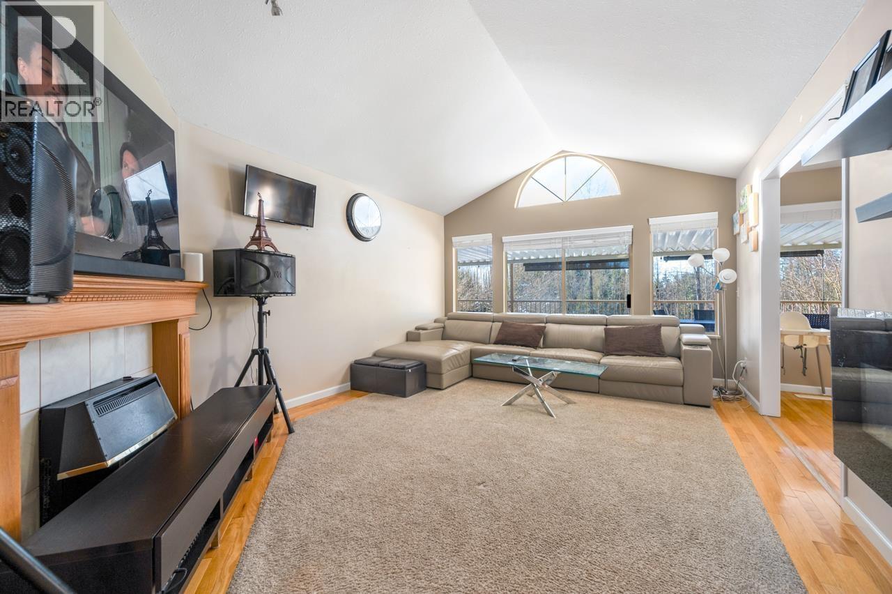 Photo 8 of 12753 261 Street, Maple Ridge BC