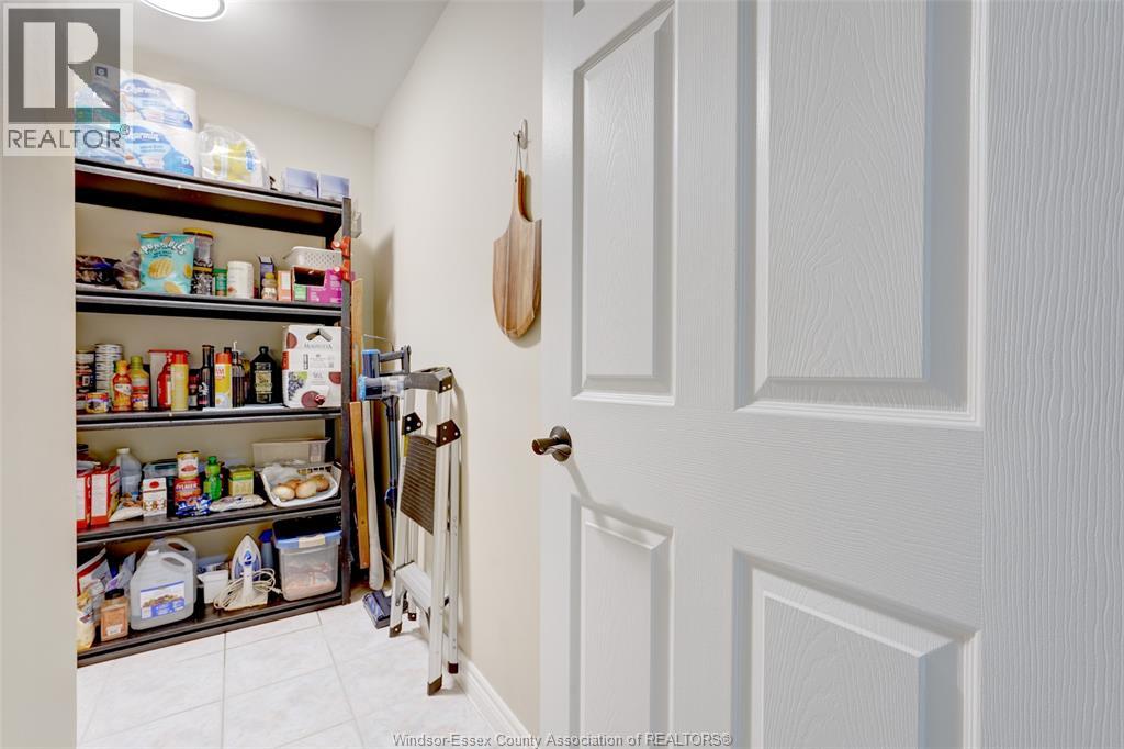 Photo 2 of 11480 Aldridge Street, Windsor ON