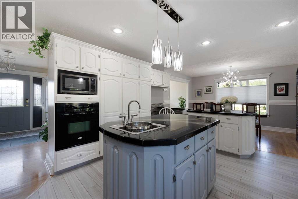 Photo 4 of 160 Community Lane, Saprae Creek AB