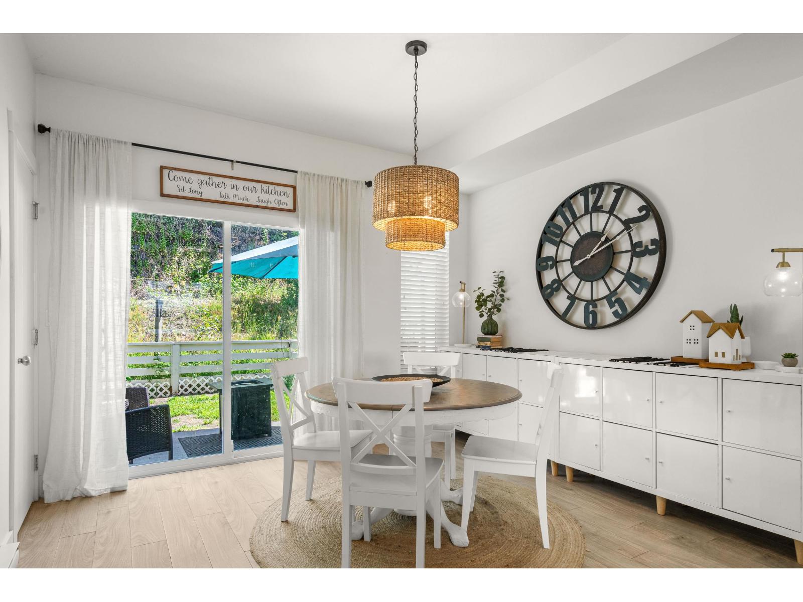 Photo 11 of 3 34230 Elmwood Drive, Abbotsford BC