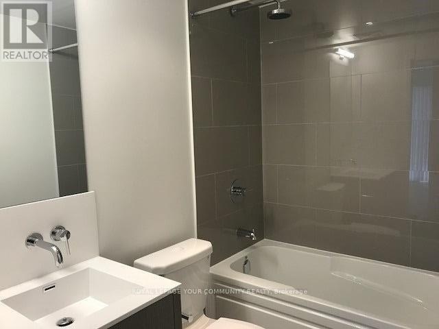 Photo 10 of 3702 88 Harbour Street, Toronto ON