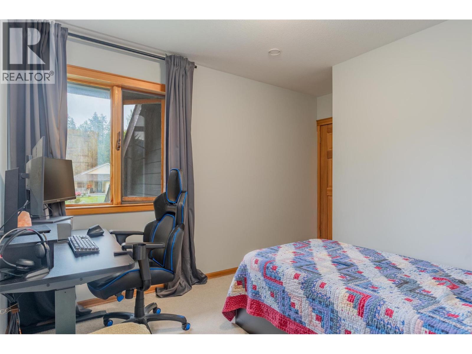Photo 78 of 611 7th Street, Kaslo BC