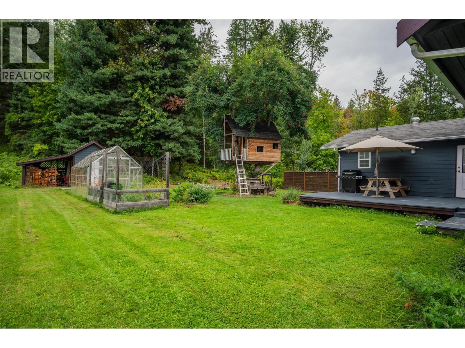 Photo 71 of 611 7th Street, Kaslo BC