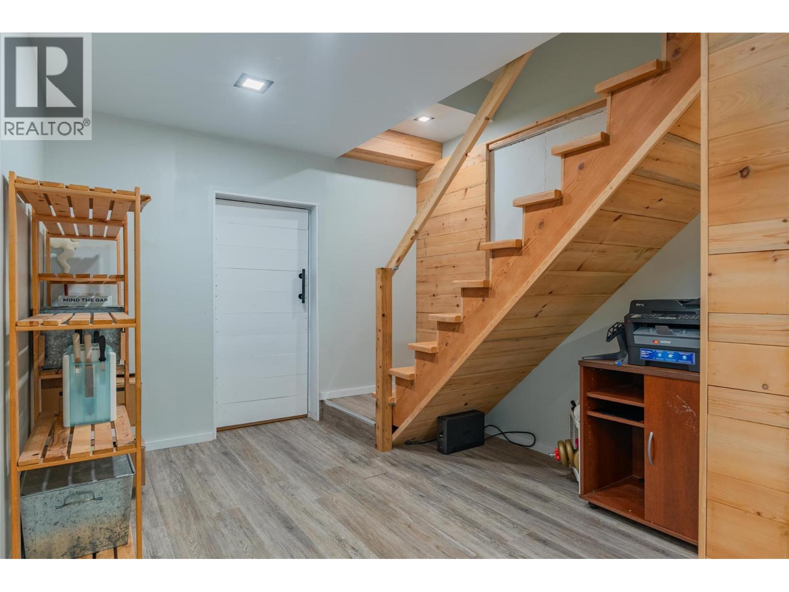 Photo 33 of 611 7th Street, Kaslo BC