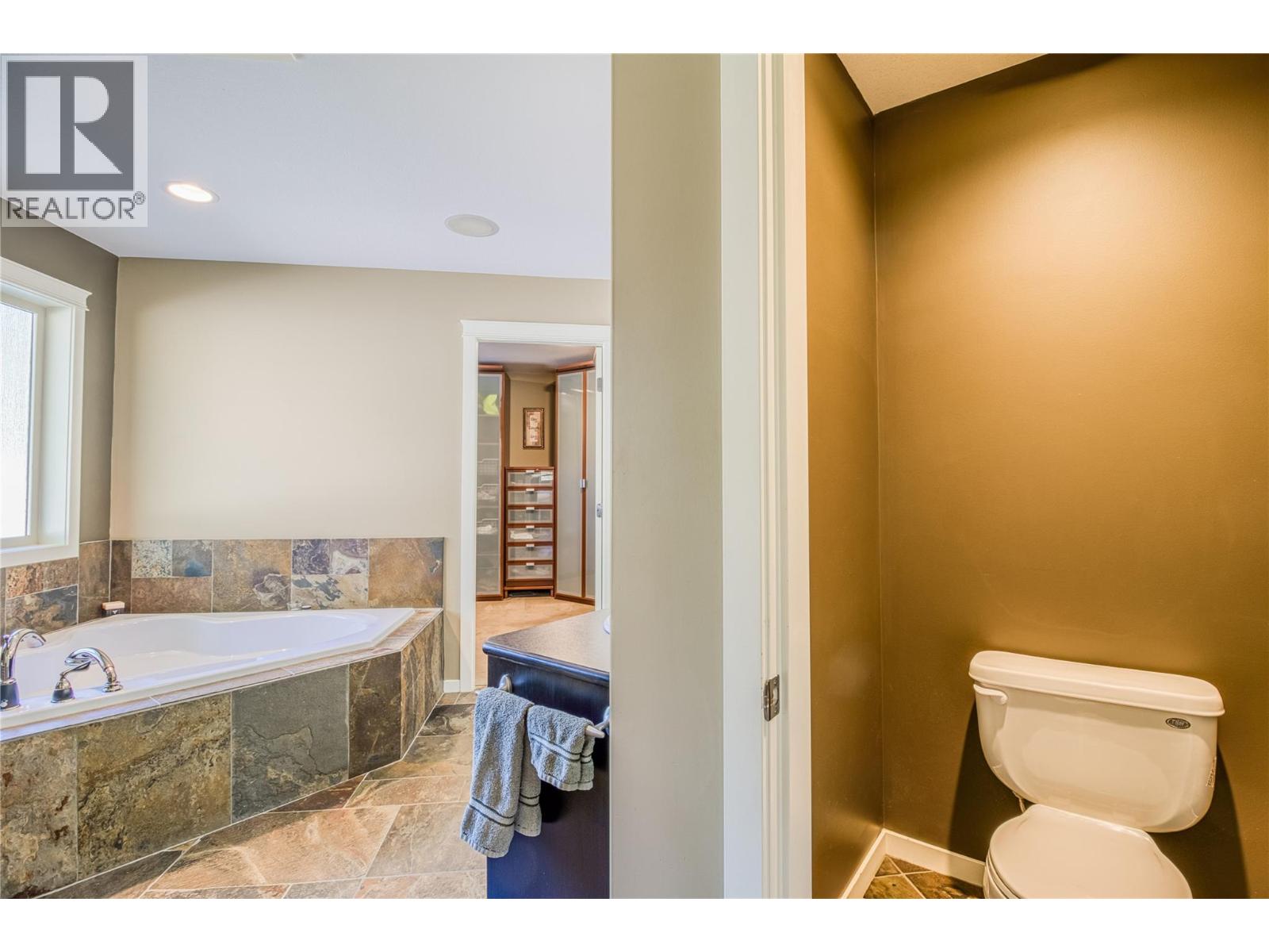 10726 Nighthawk Road Unit# 70, Lake Country