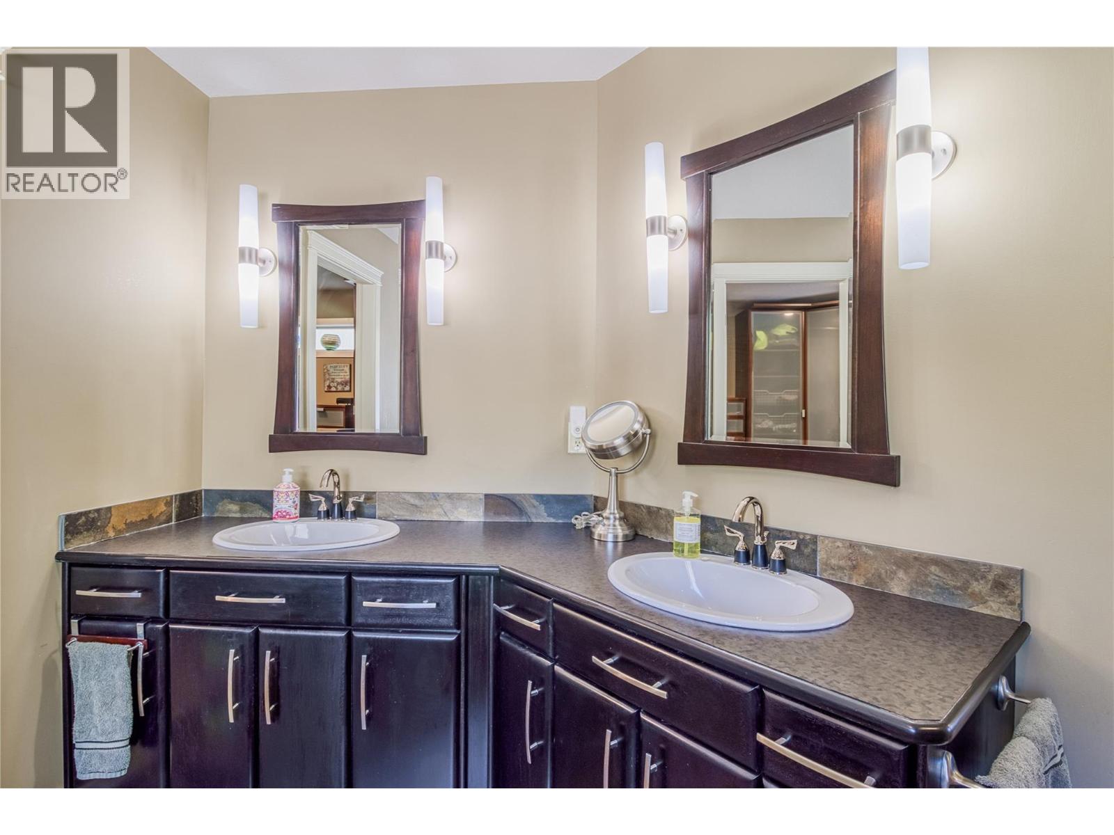 10726 Nighthawk Road Unit# 70, Lake Country