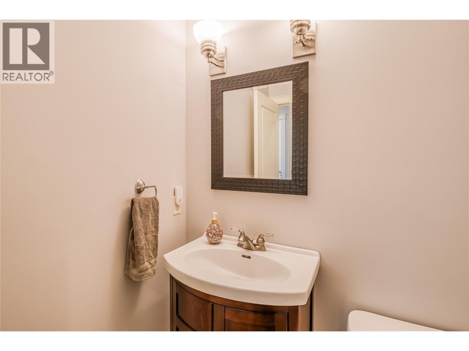 10726 Nighthawk Road Unit# 70, Lake Country
