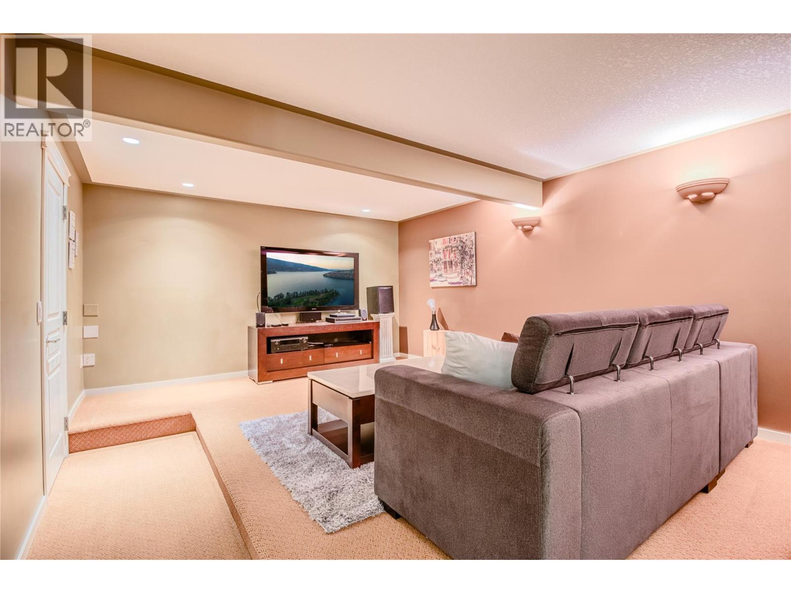 10726 Nighthawk Road Unit# 70, Lake Country