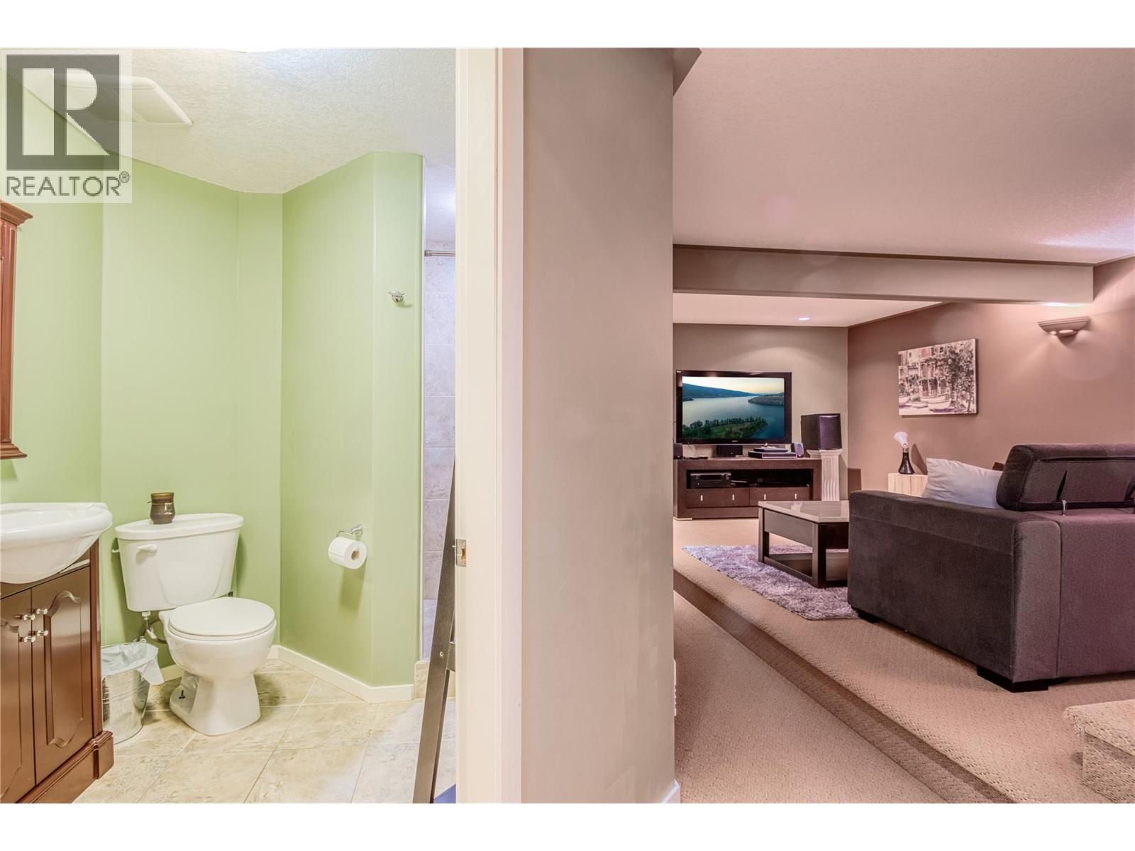 10726 Nighthawk Road Unit# 70, Lake Country