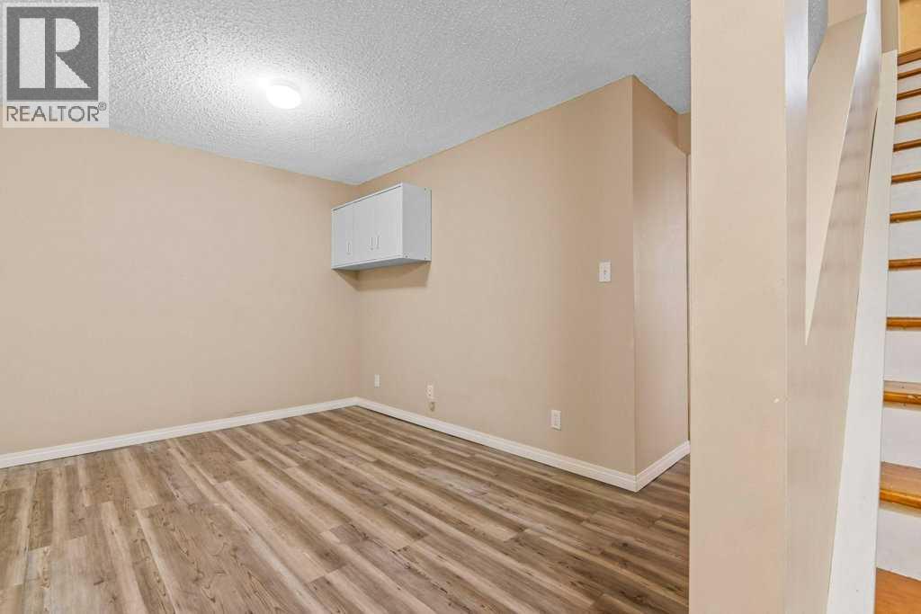 Photo 32 of 320 Parkridge Way Se, Calgary AB