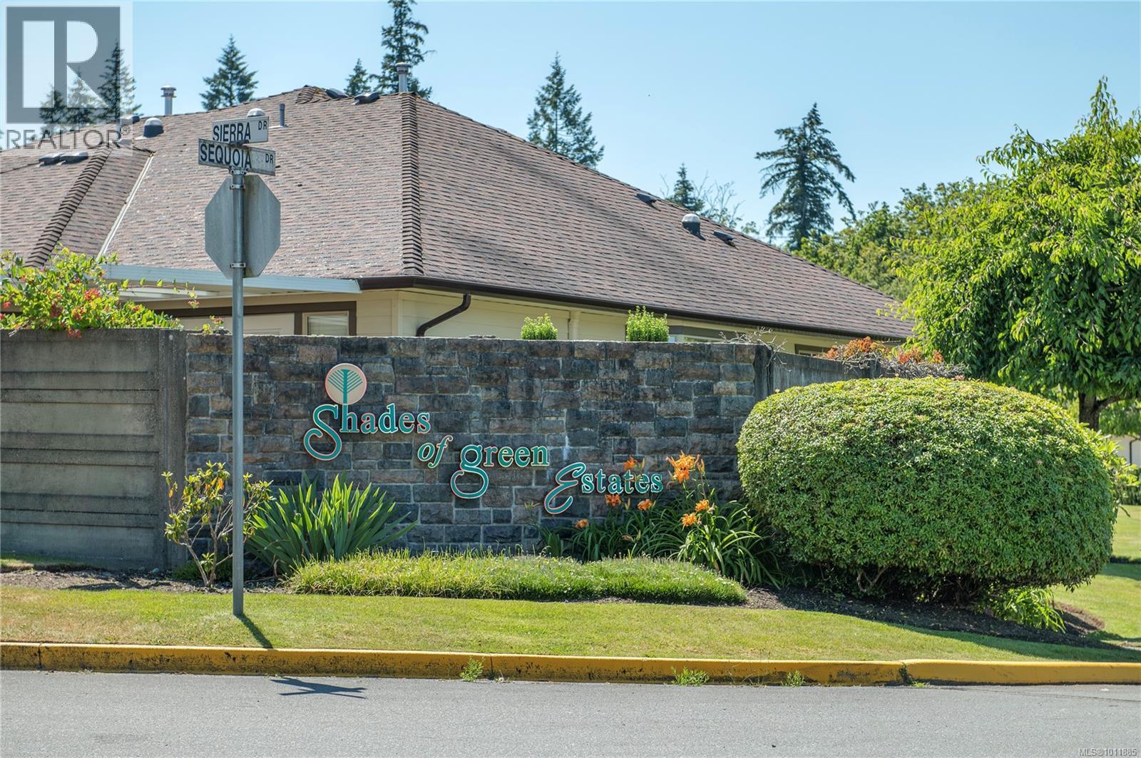 Photo 9 of 90 2006 Sierra Dr, Campbell River BC