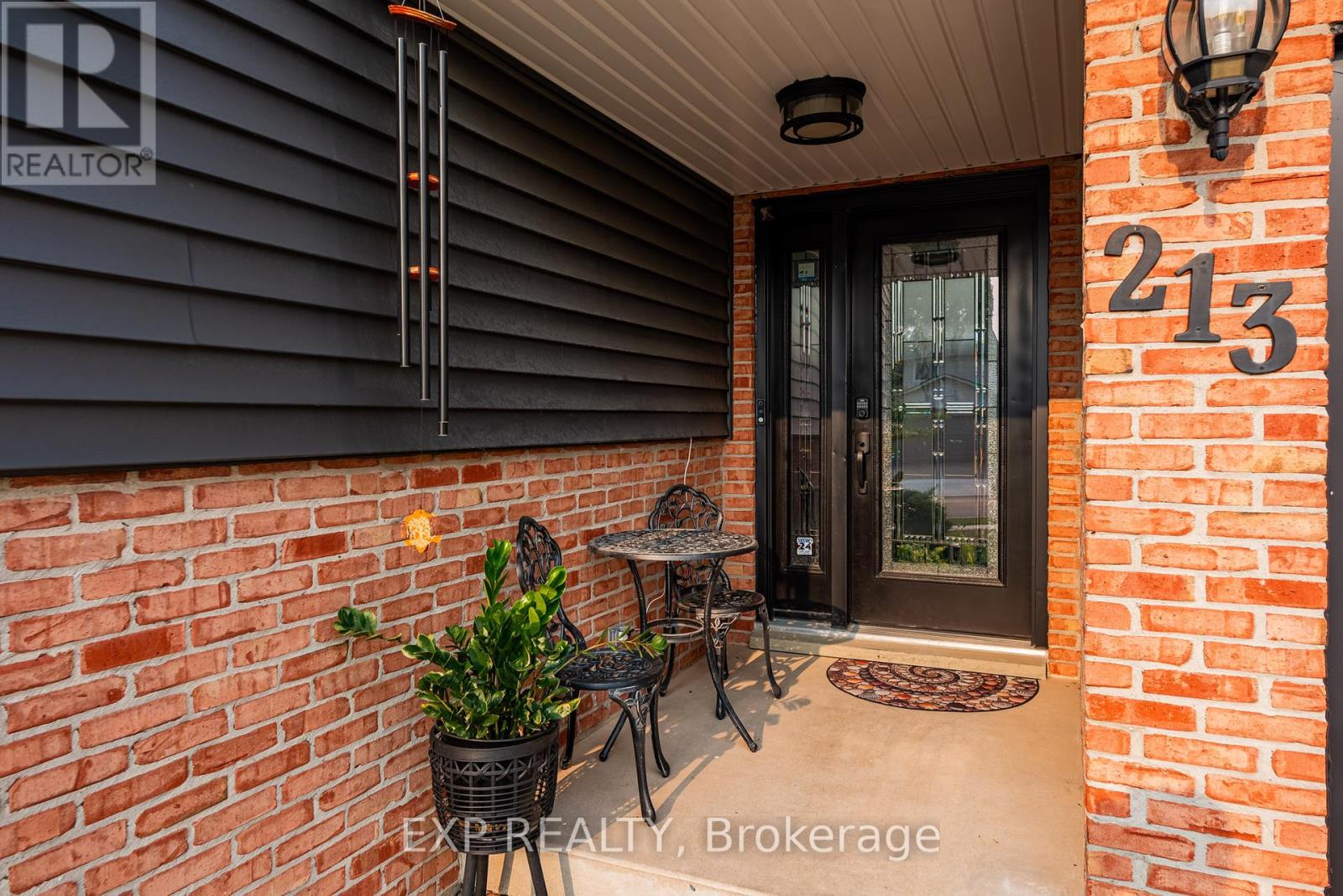 Photo 14 of 213 Northwood Drive, Welland ON