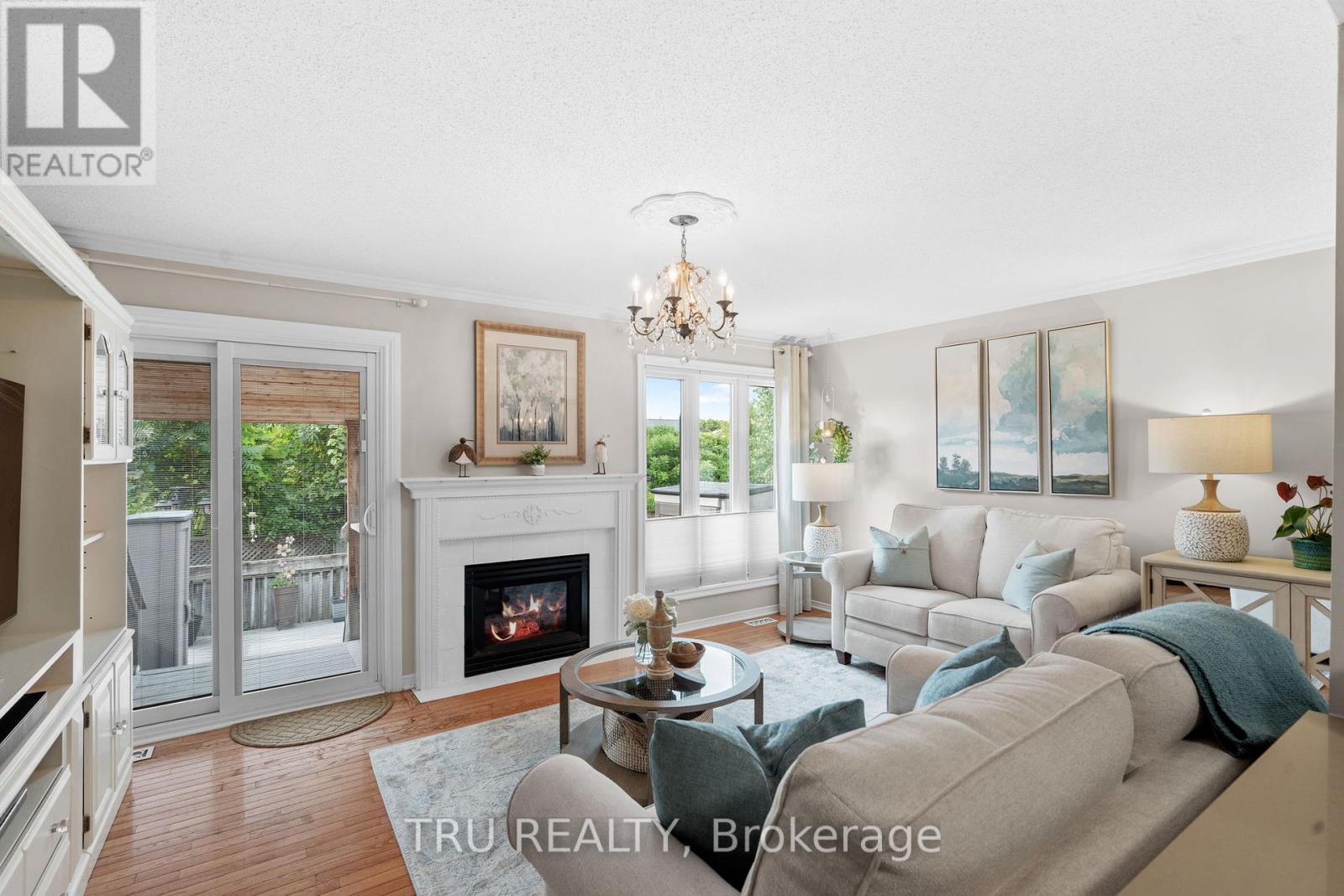 Photo 11 of 2023 Avenue O, Ottawa ON