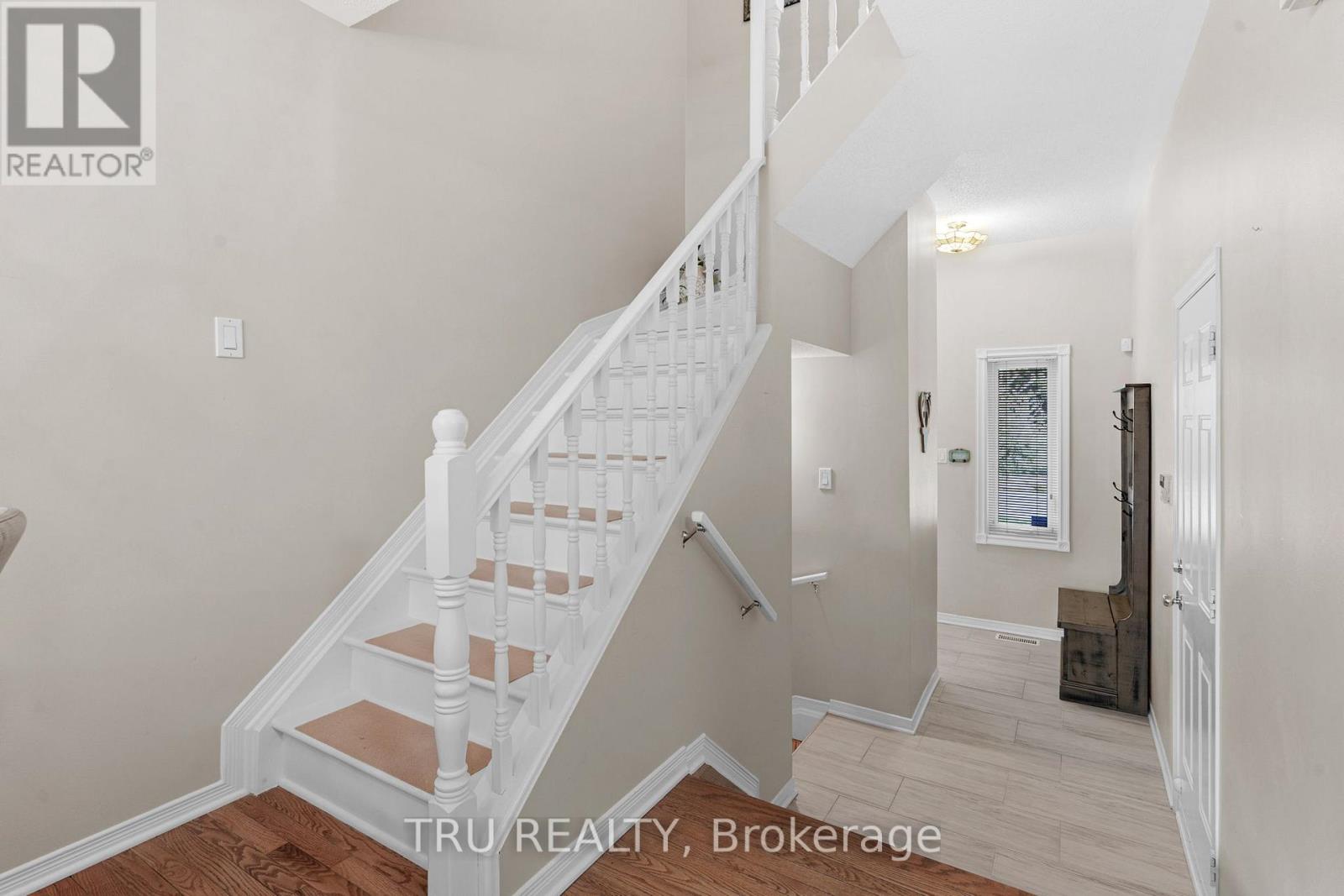 Photo 15 of 2023 Avenue O, Ottawa ON