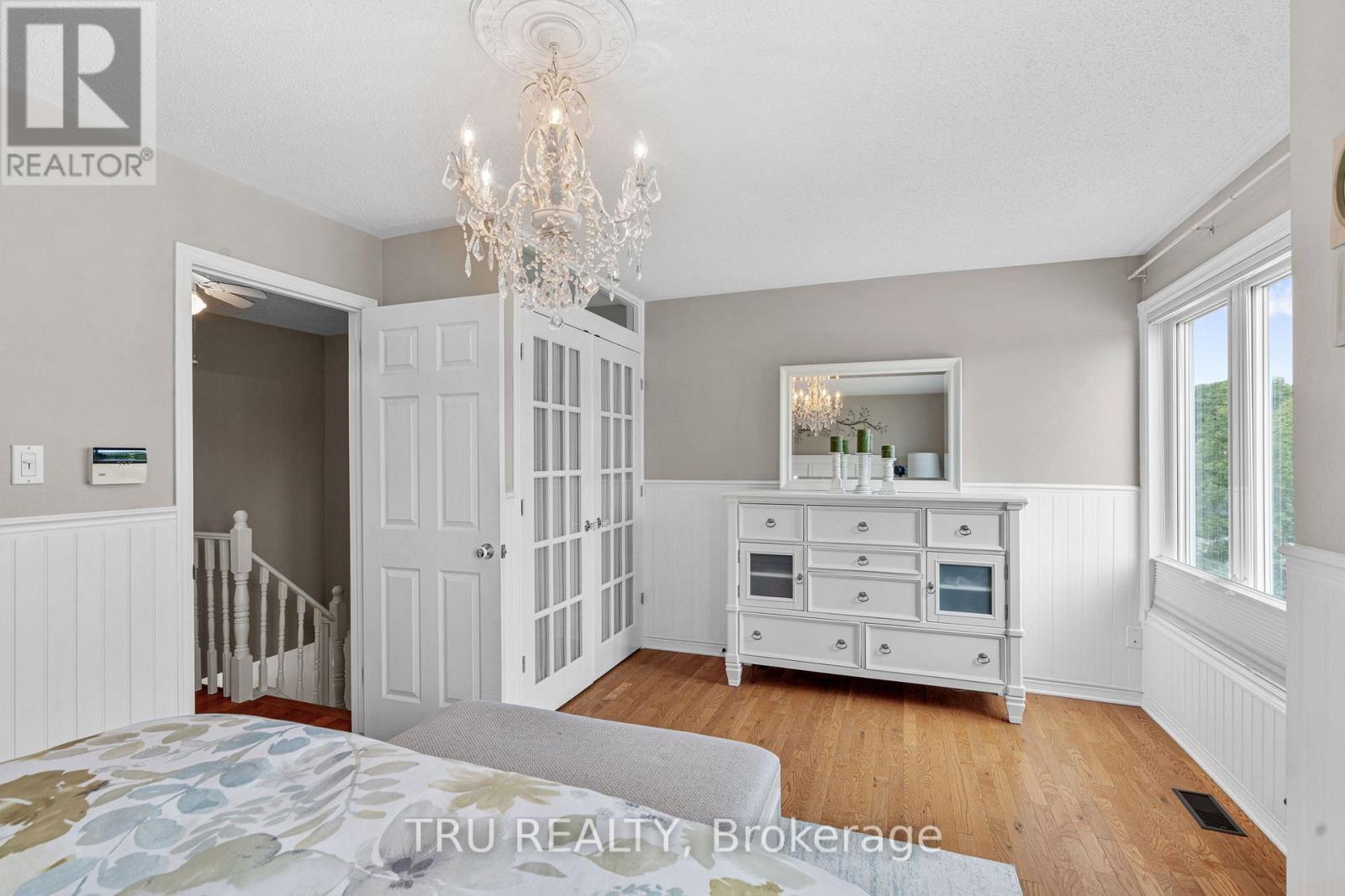 Photo 19 of 2023 Avenue O, Ottawa ON