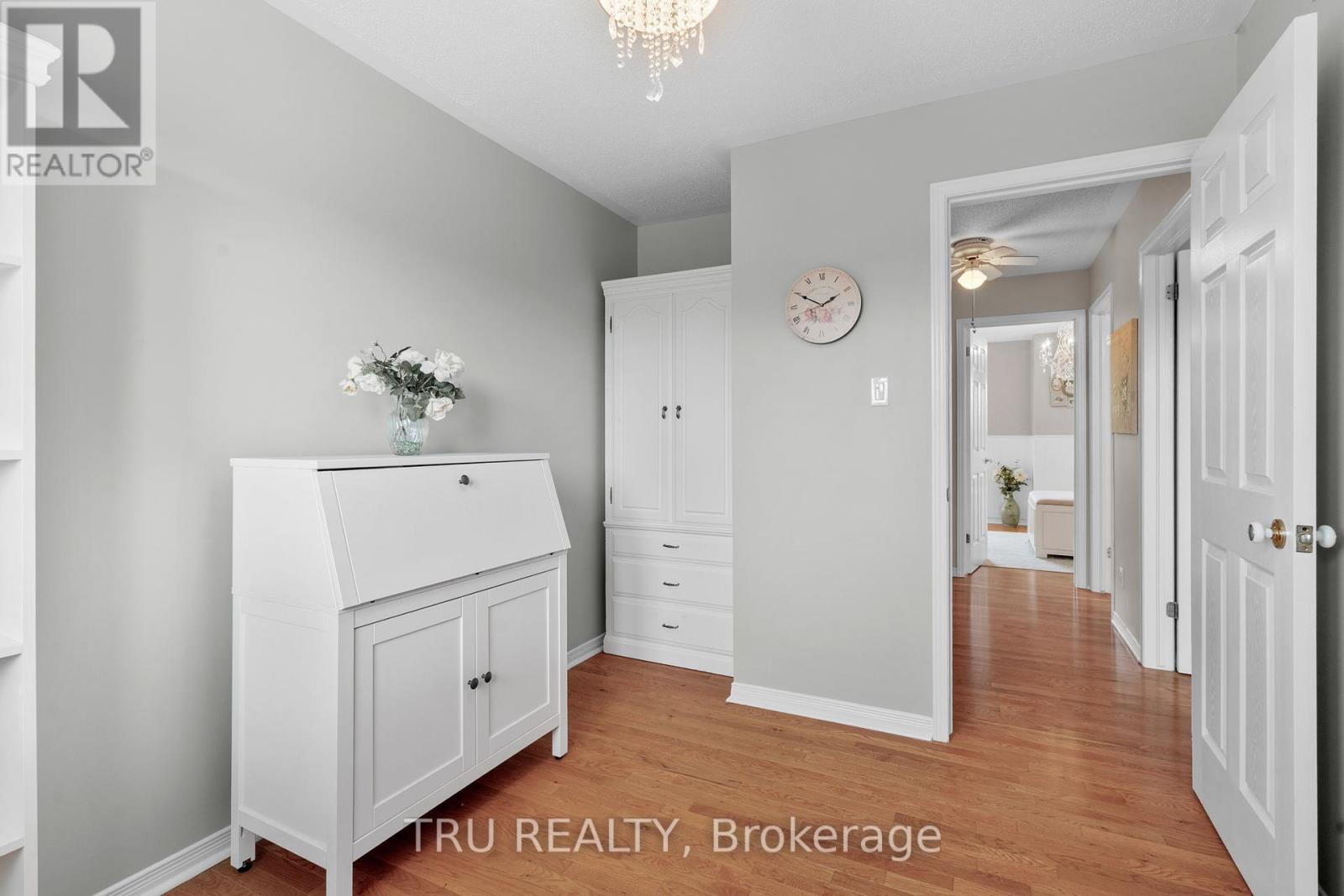 Photo 25 of 2023 Avenue O, Ottawa ON