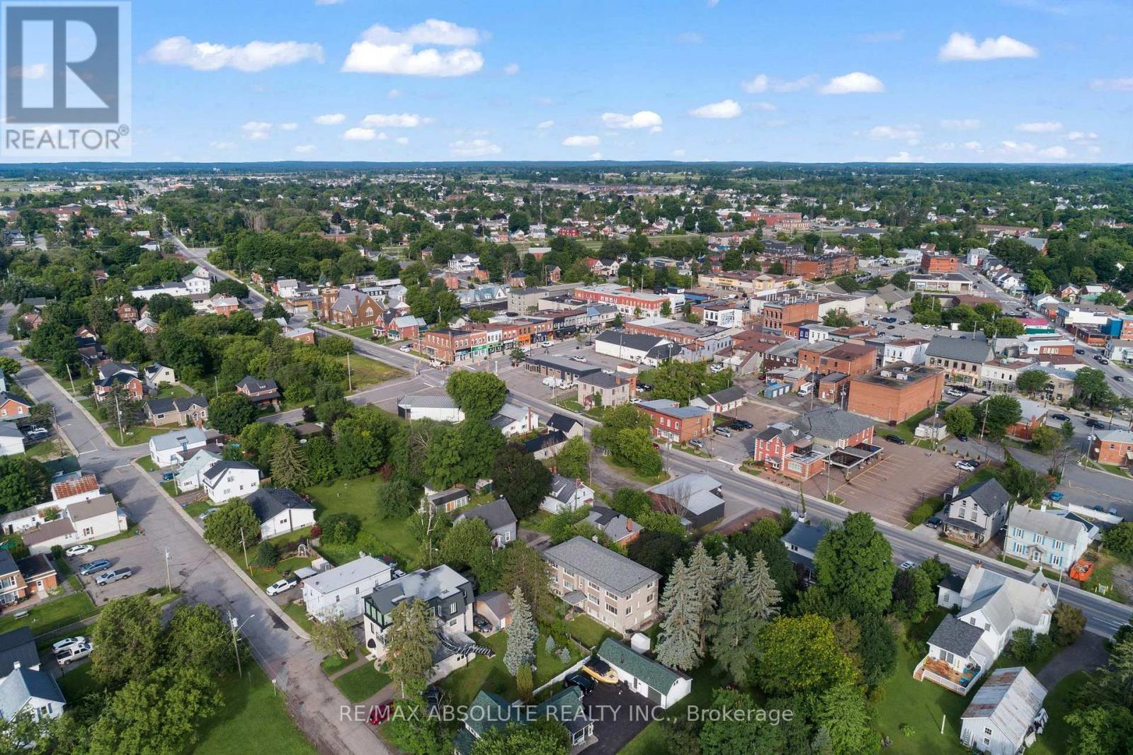 Photo 20 of 12 Rock Lane E, Arnprior ON