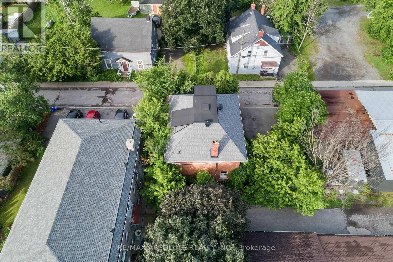 Photo 18 of 12 Rock Lane E, Arnprior ON
