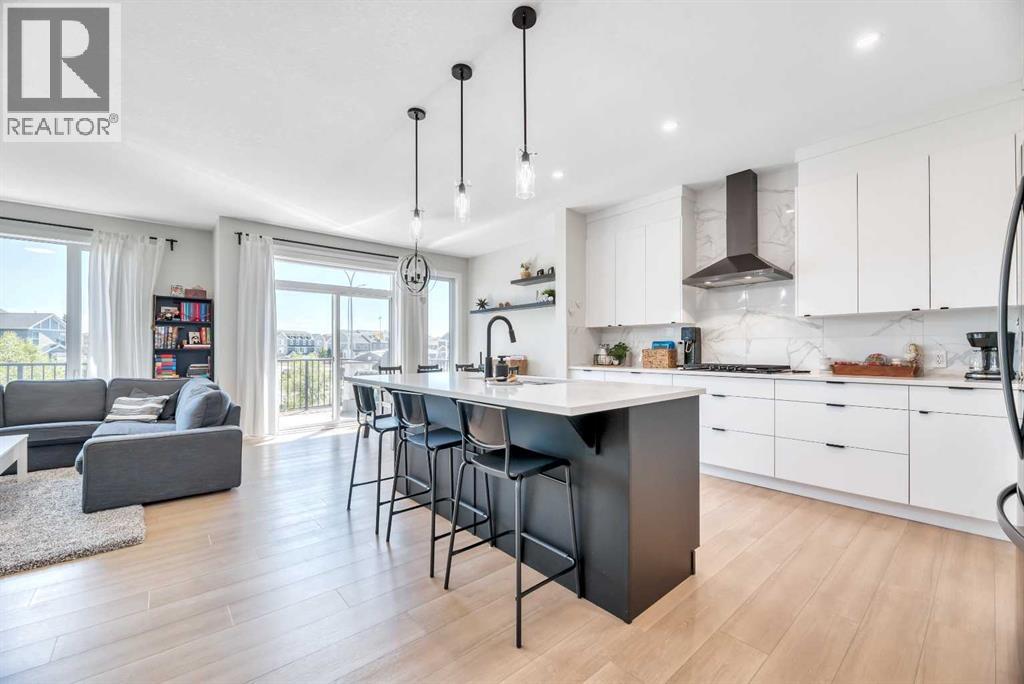 Photo 38 of 656 Reynolds Crescent Sw, Airdrie AB