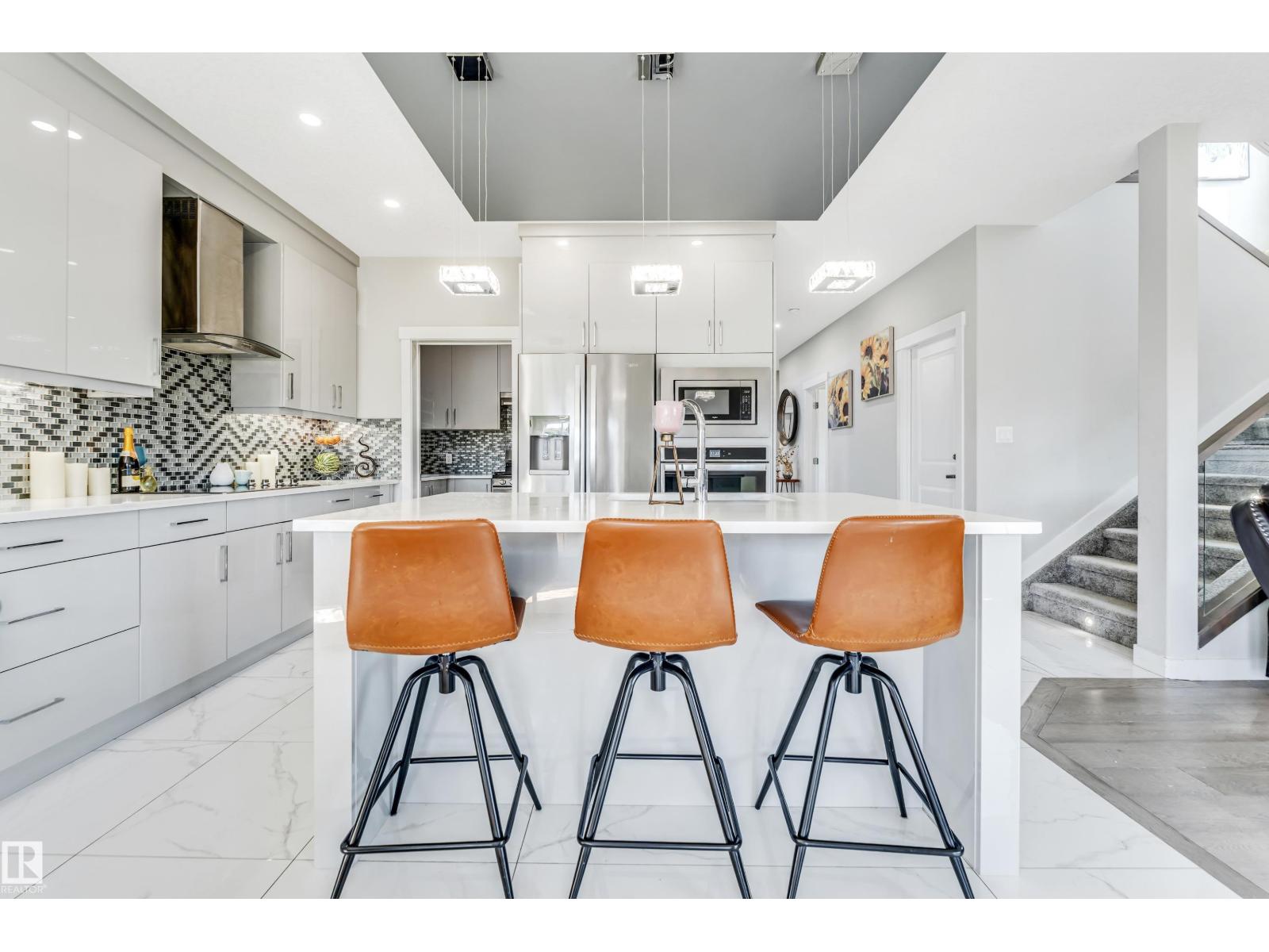Photo 2 of 6221 172 A Av Nw, Edmonton AB