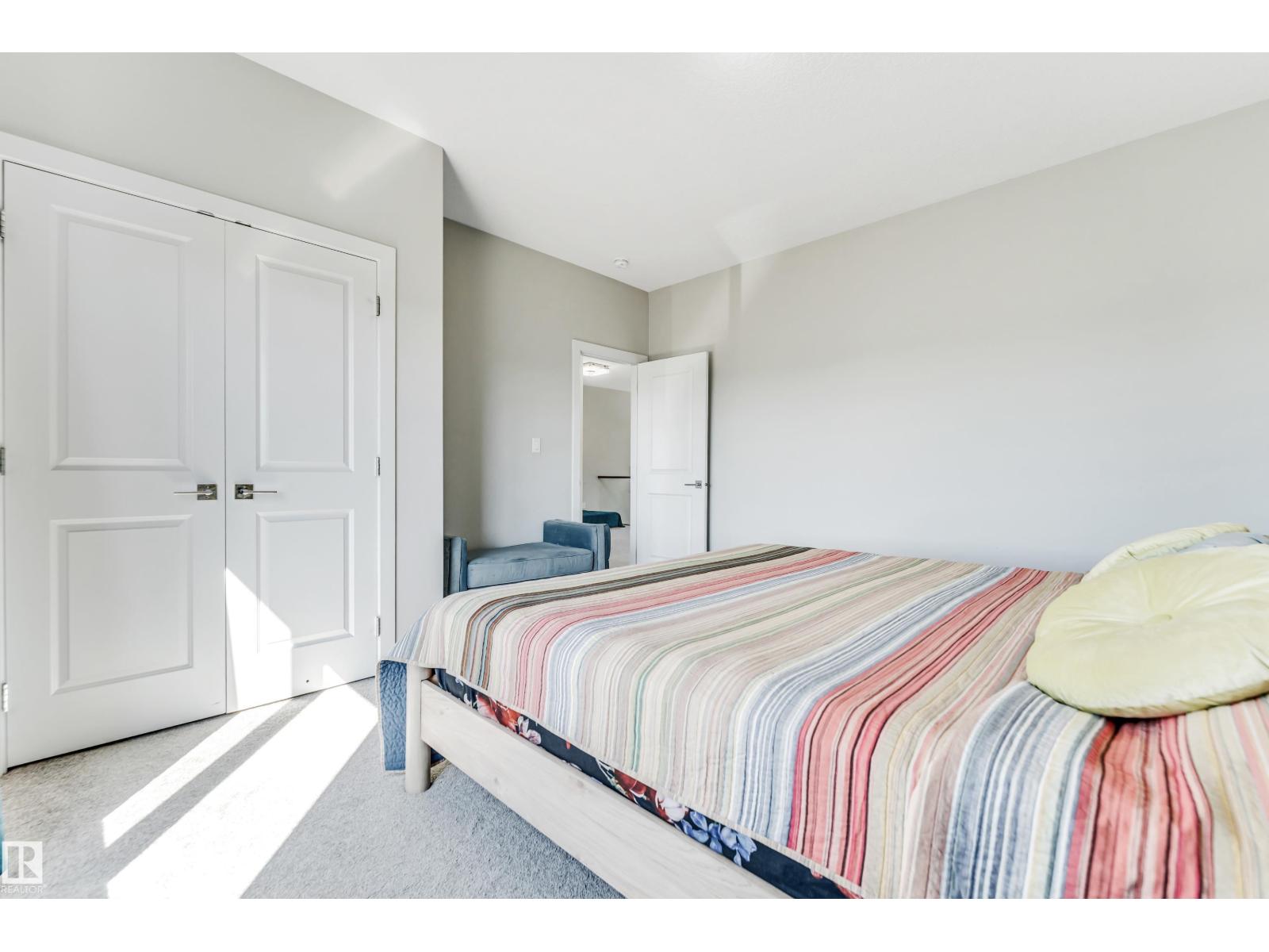 Photo 8 of 6221 172 A Av Nw, Edmonton AB