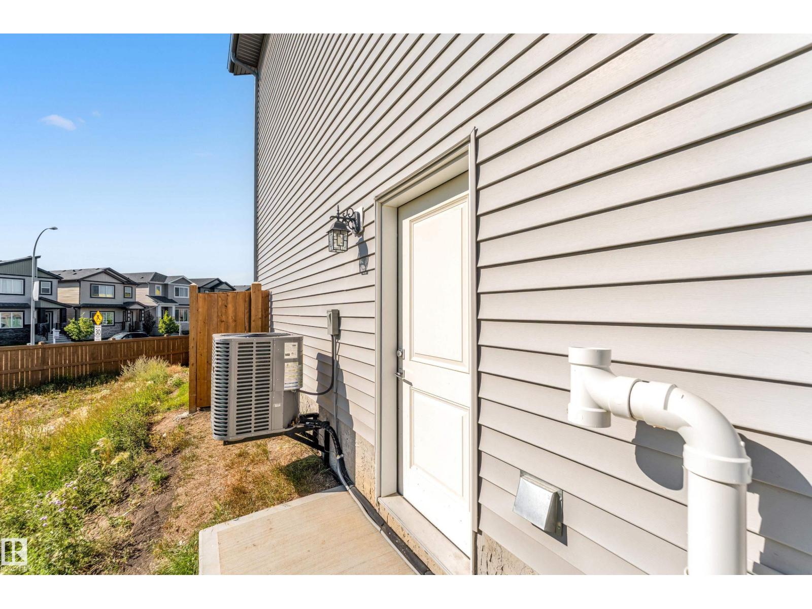 Photo 46 of 6221 172 A Av Nw, Edmonton AB