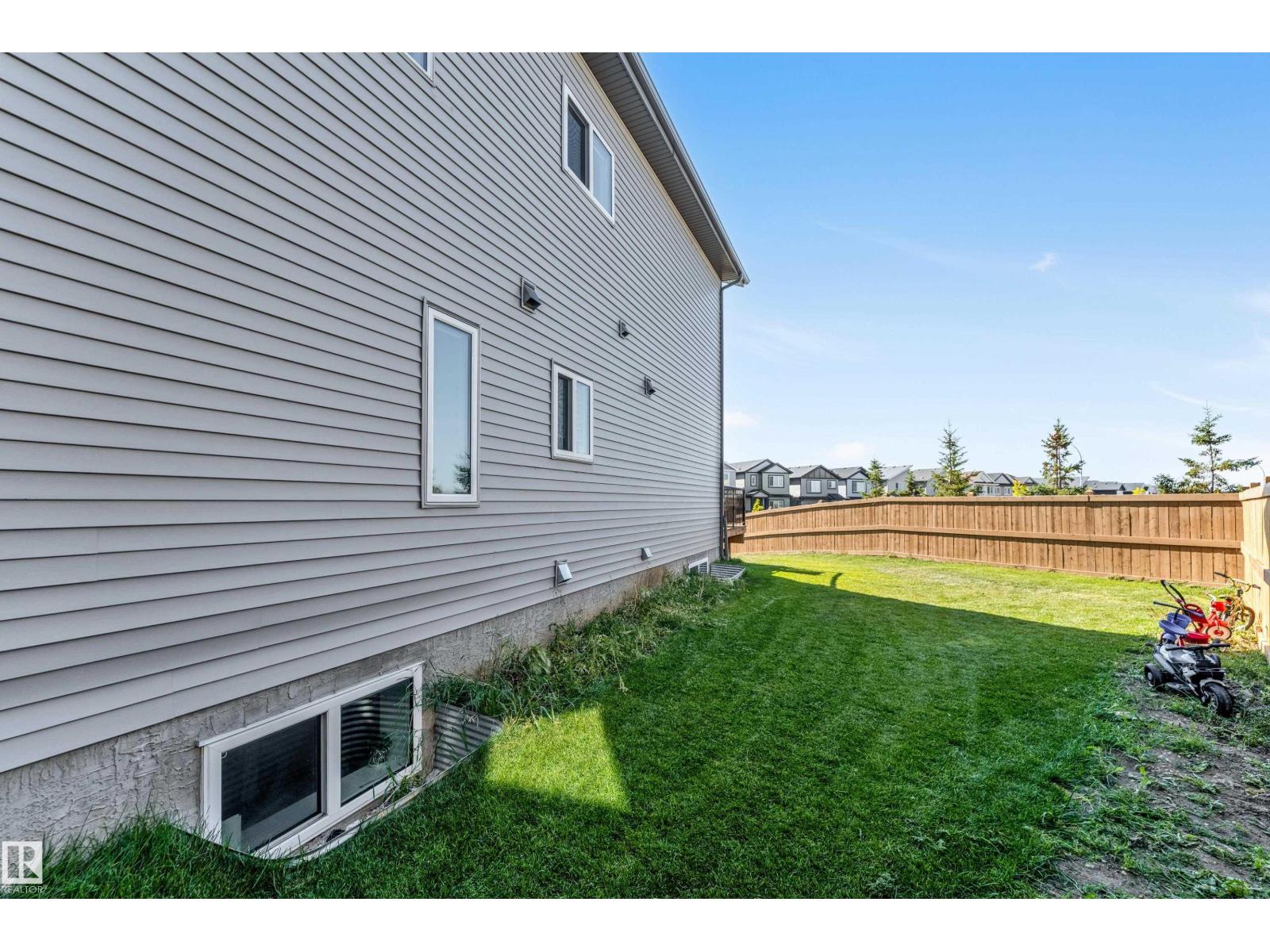 Photo 28 of 6221 172 A Av Nw, Edmonton AB