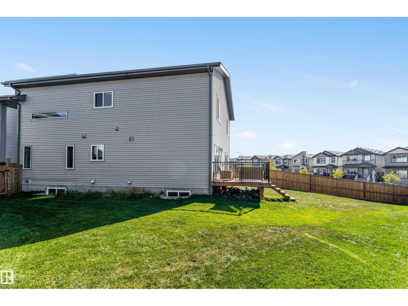 Photo 9 of 6221 172 A Av Nw, Edmonton AB