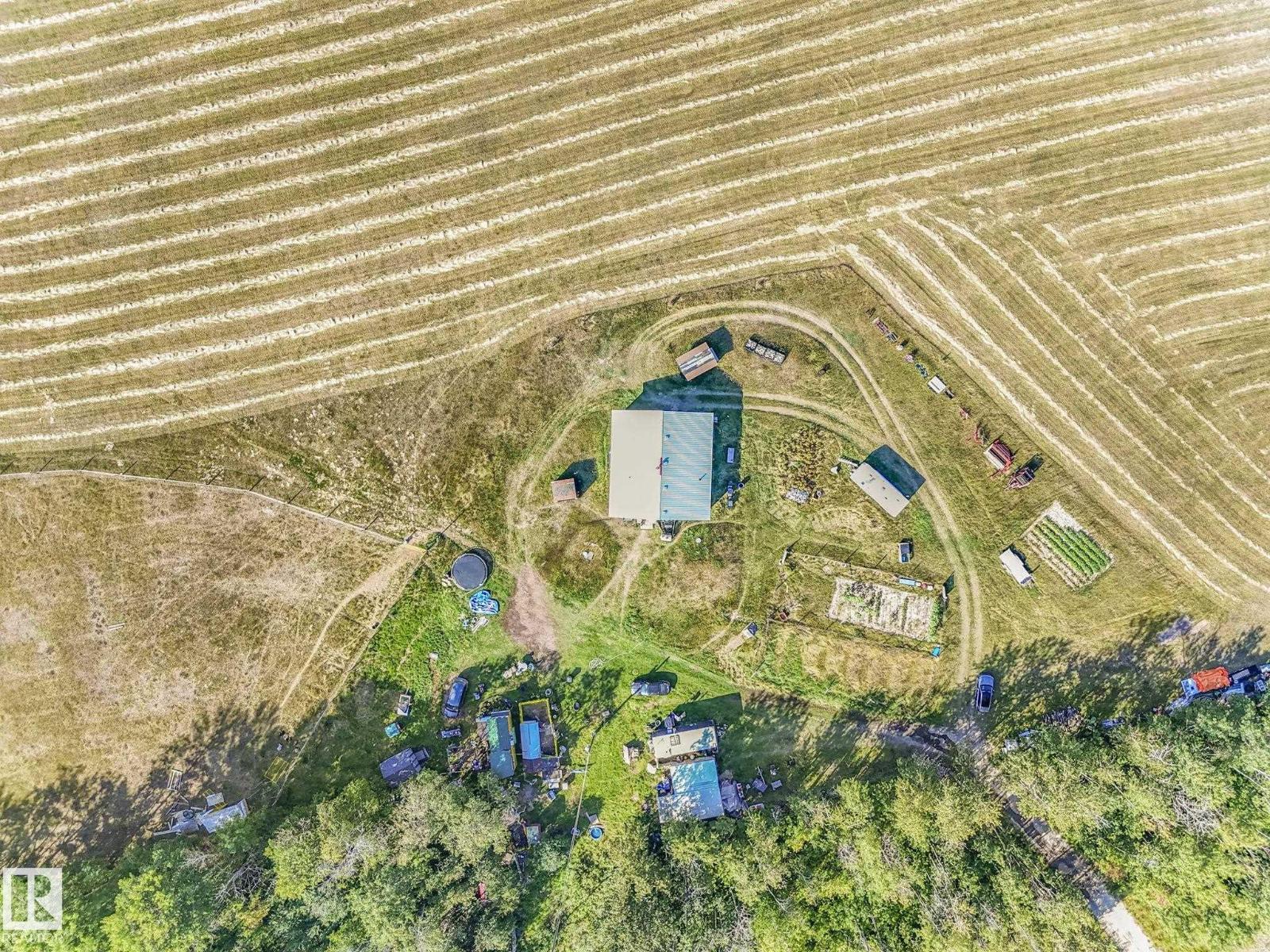 Photo 4 of 53405 Rge Road 53, Rural Parkland County AB