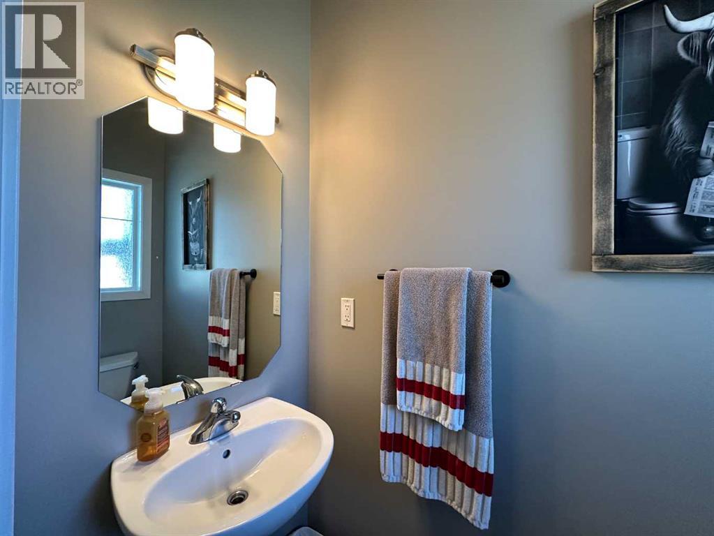 5815 63 Avenue Close, Ponoka