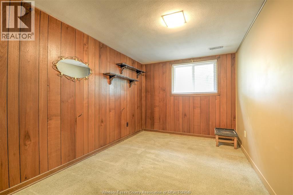 Photo 29 of 9715 Osborn, Windsor ON
