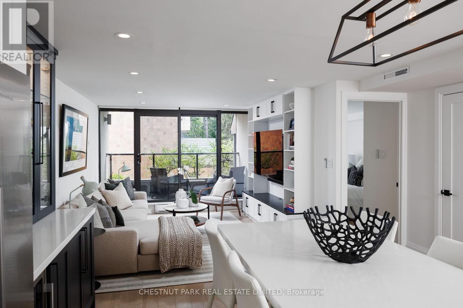 Photo 20 of 203 40 Oaklands Avenue, Toronto ON