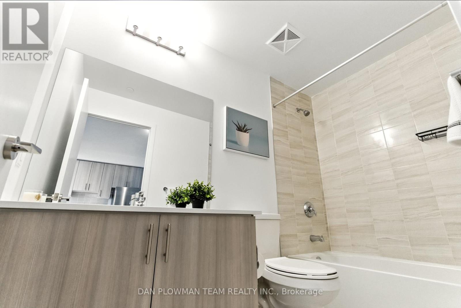Photo 7 of 608 1480 Bayly Street, Pickering ON