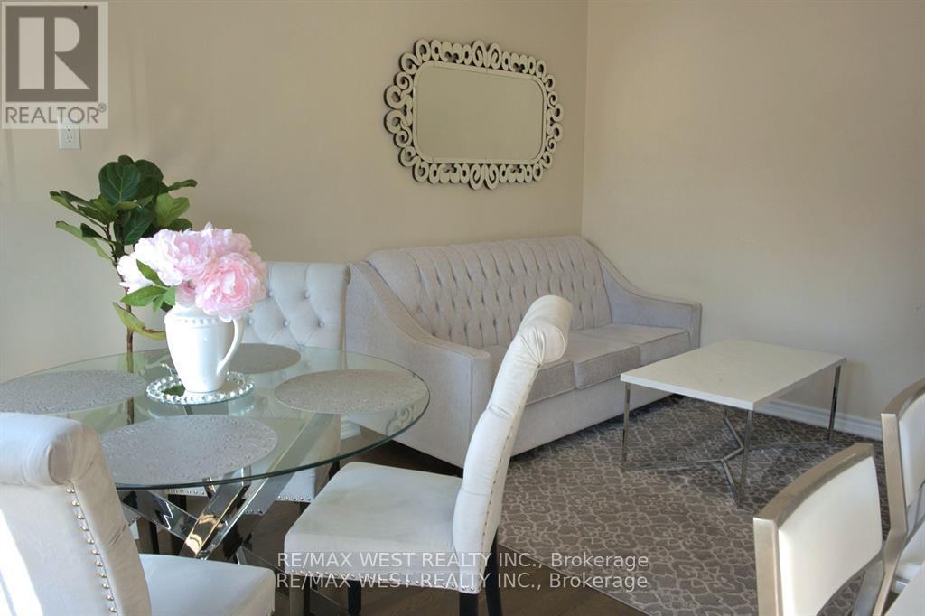 Photo 3 of 37 Cygnus Crescent, Barrie ON