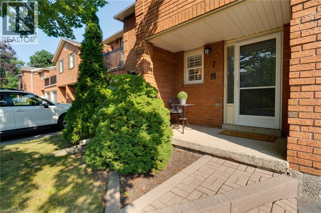 Photo 34 of 1205 Lambs Court Unit 7, Burlington ON