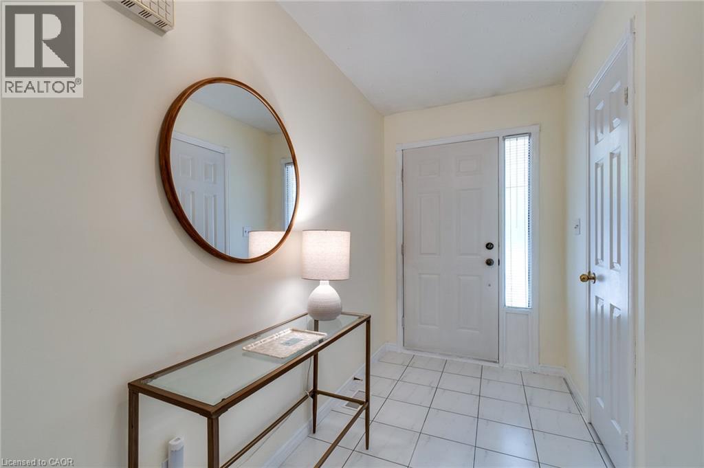 Photo 6 of 1205 Lambs Court Unit 7, Burlington ON