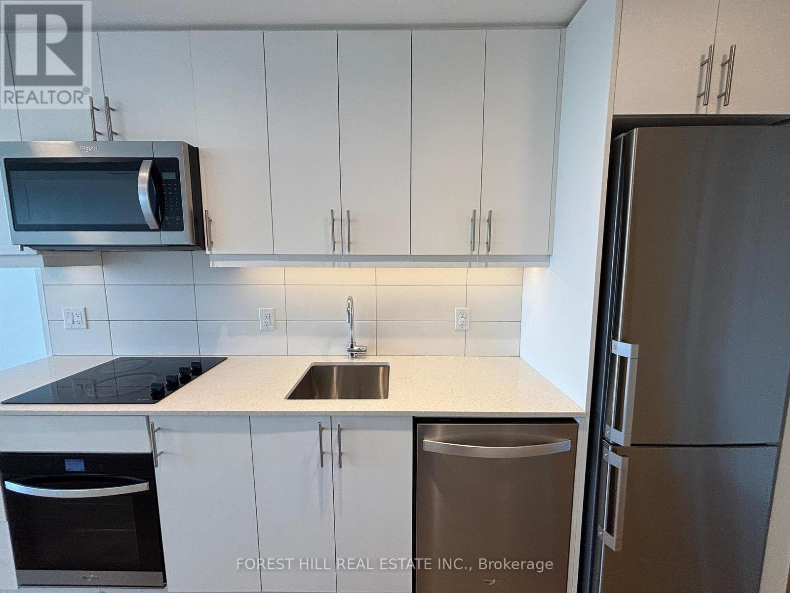 Photo 5 of 616 9 Croham Road, Toronto ON