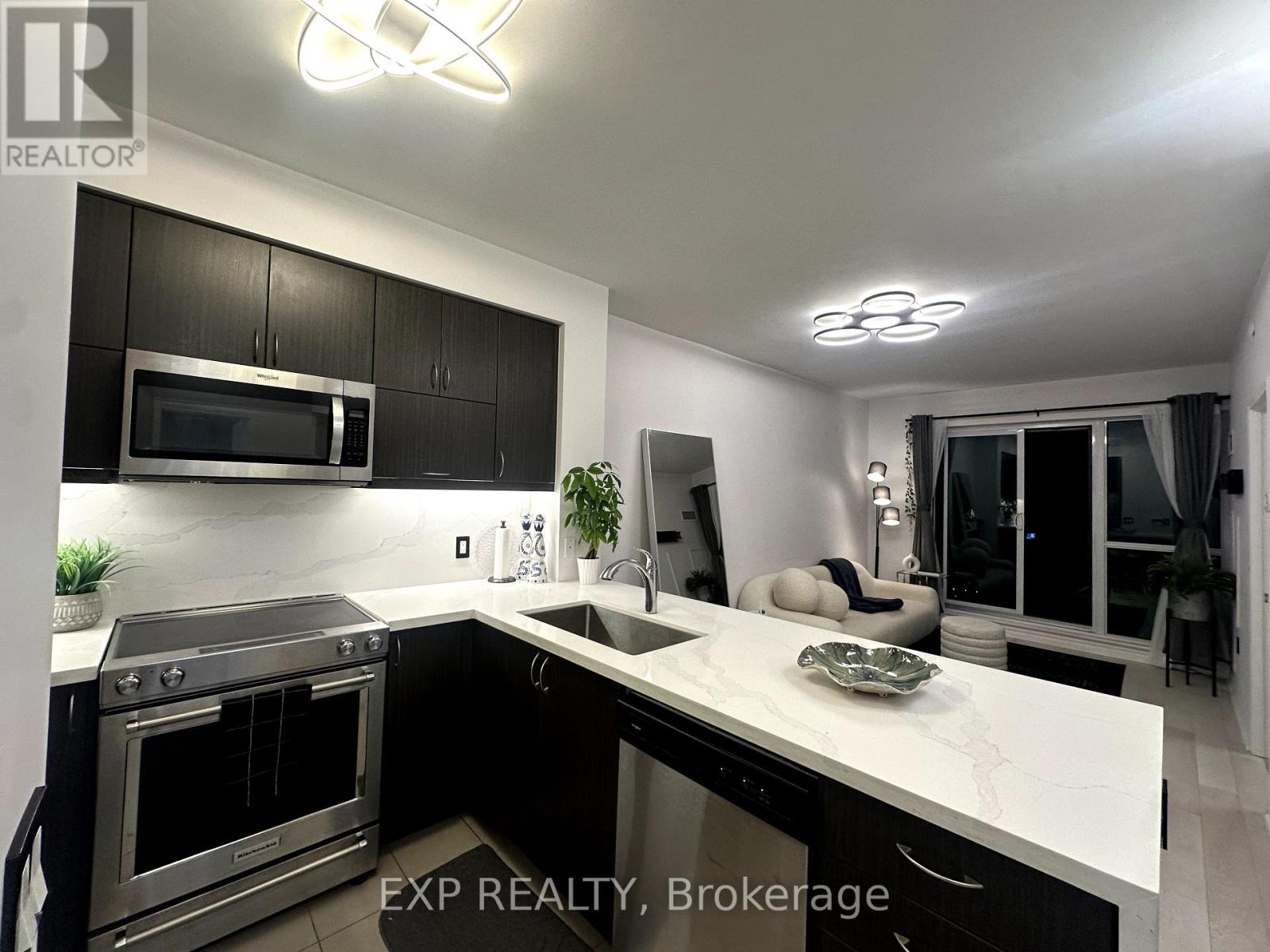 Photo 12 of 602 39 Annie Craig Drive, Toronto ON
