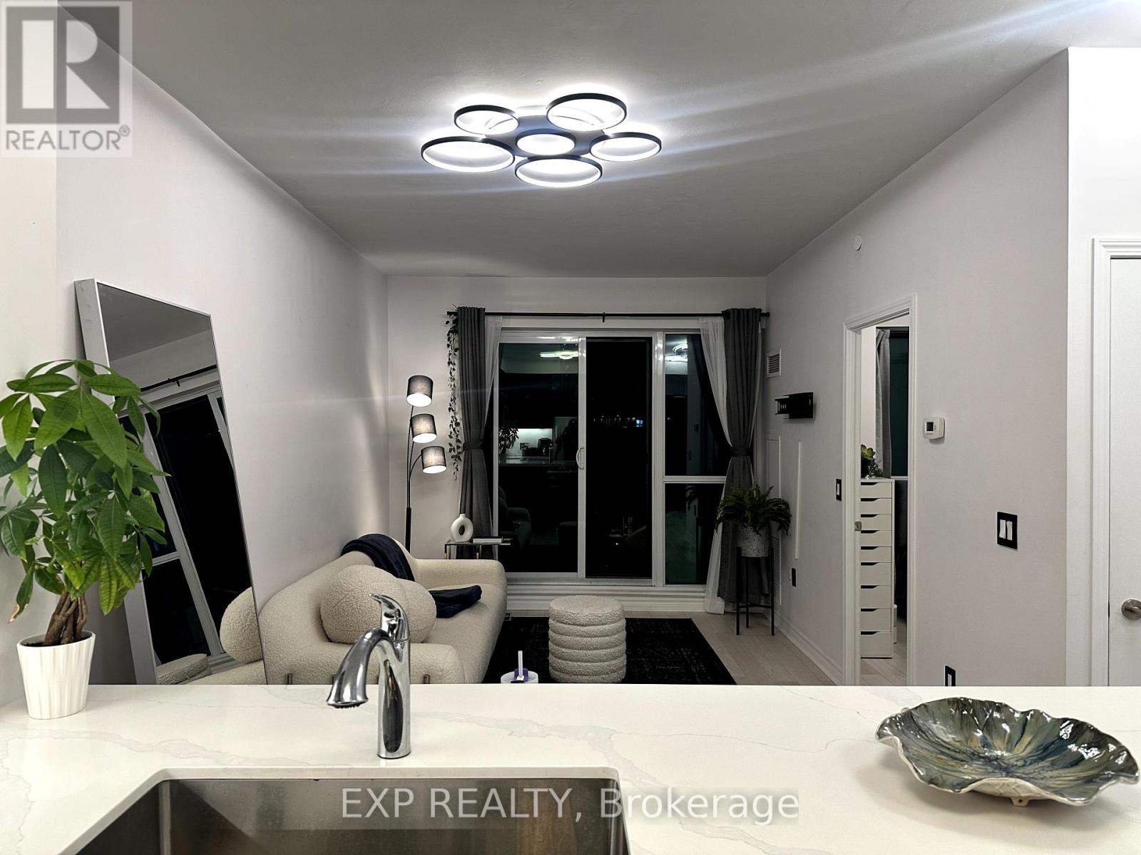 Photo 22 of 602 39 Annie Craig Drive, Toronto ON