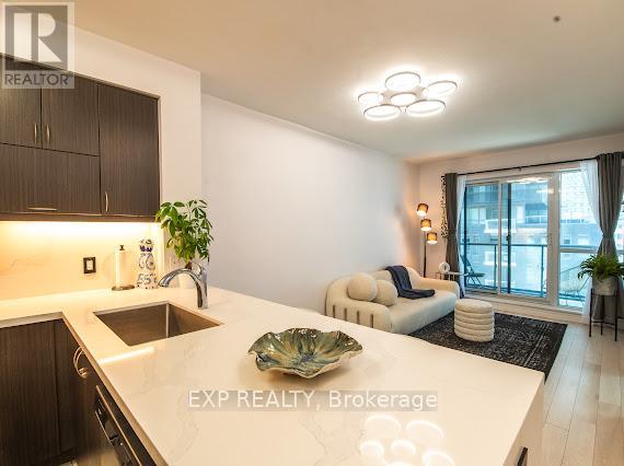 Photo 2 of 602 39 Annie Craig Drive, Toronto ON