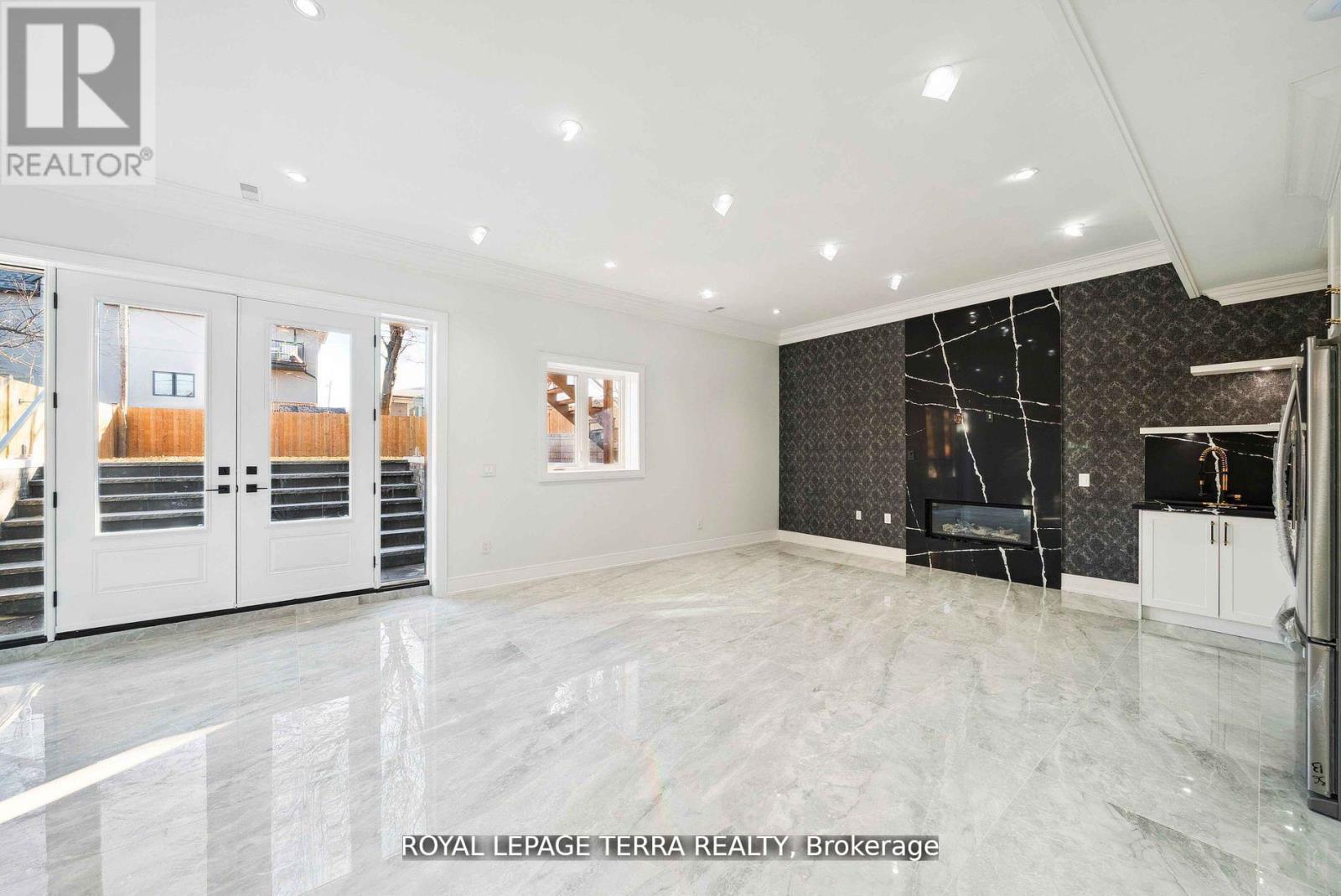 Photo 8 of 309 Ranee Avenue, Toronto ON