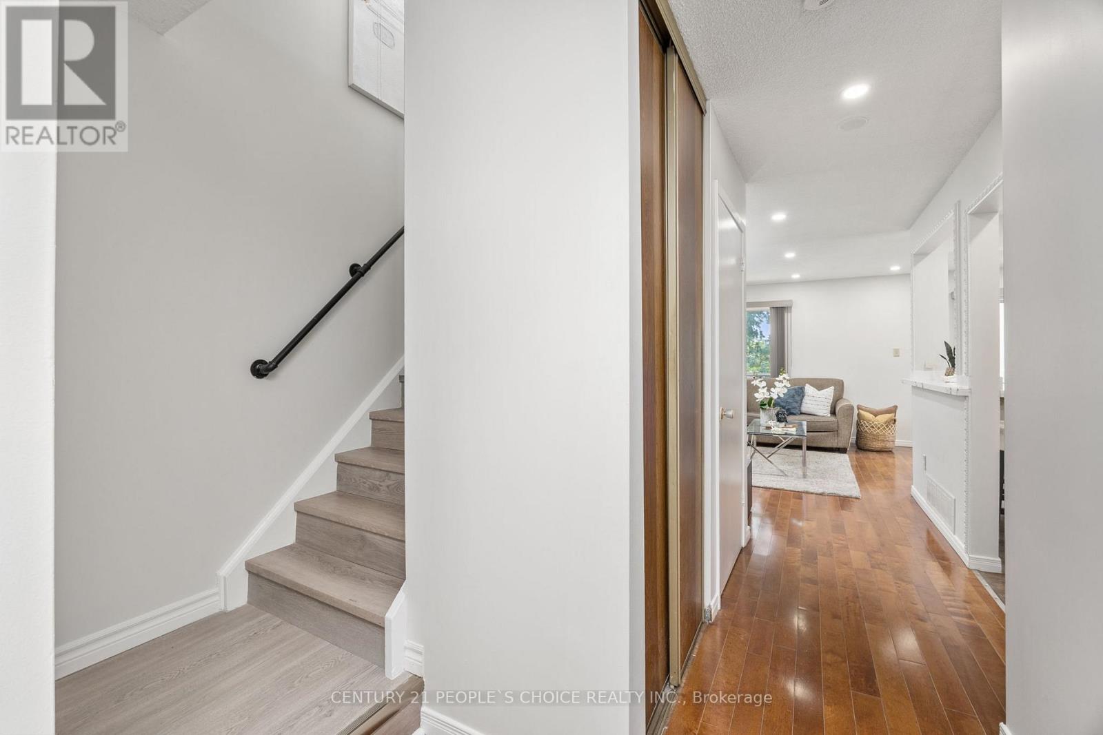 Photo 20 of 23 3500 Glen Erin Drive, Mississauga ON