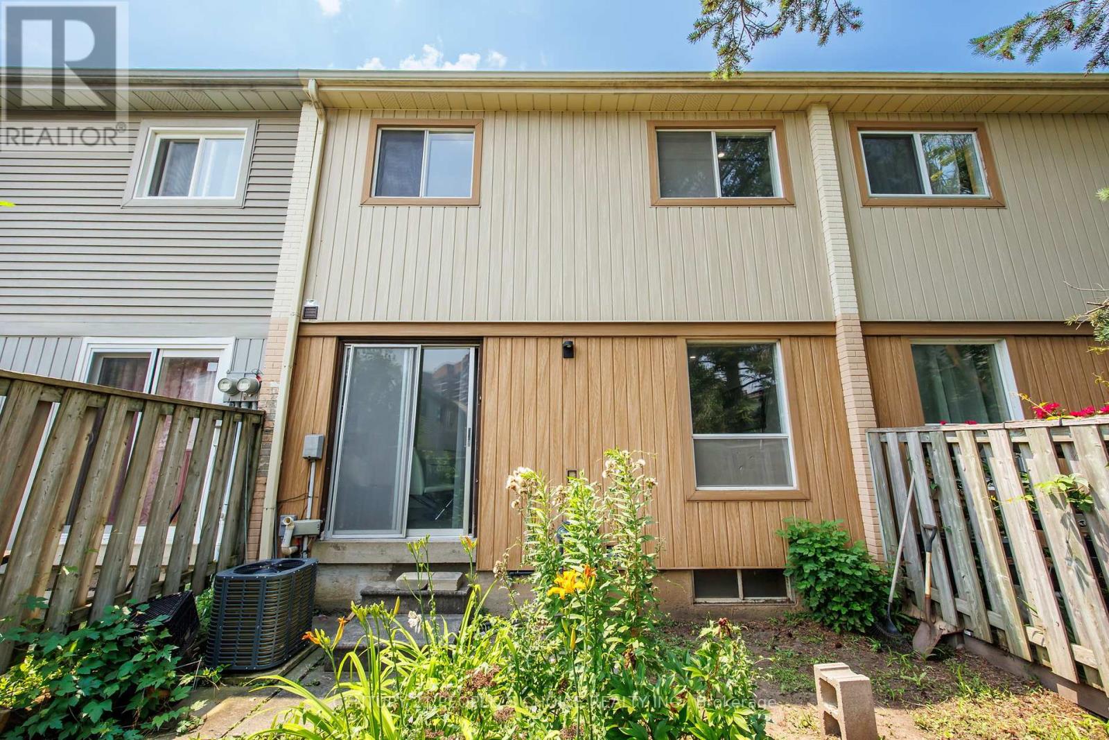 Photo 26 of 23 3500 Glen Erin Drive, Mississauga ON