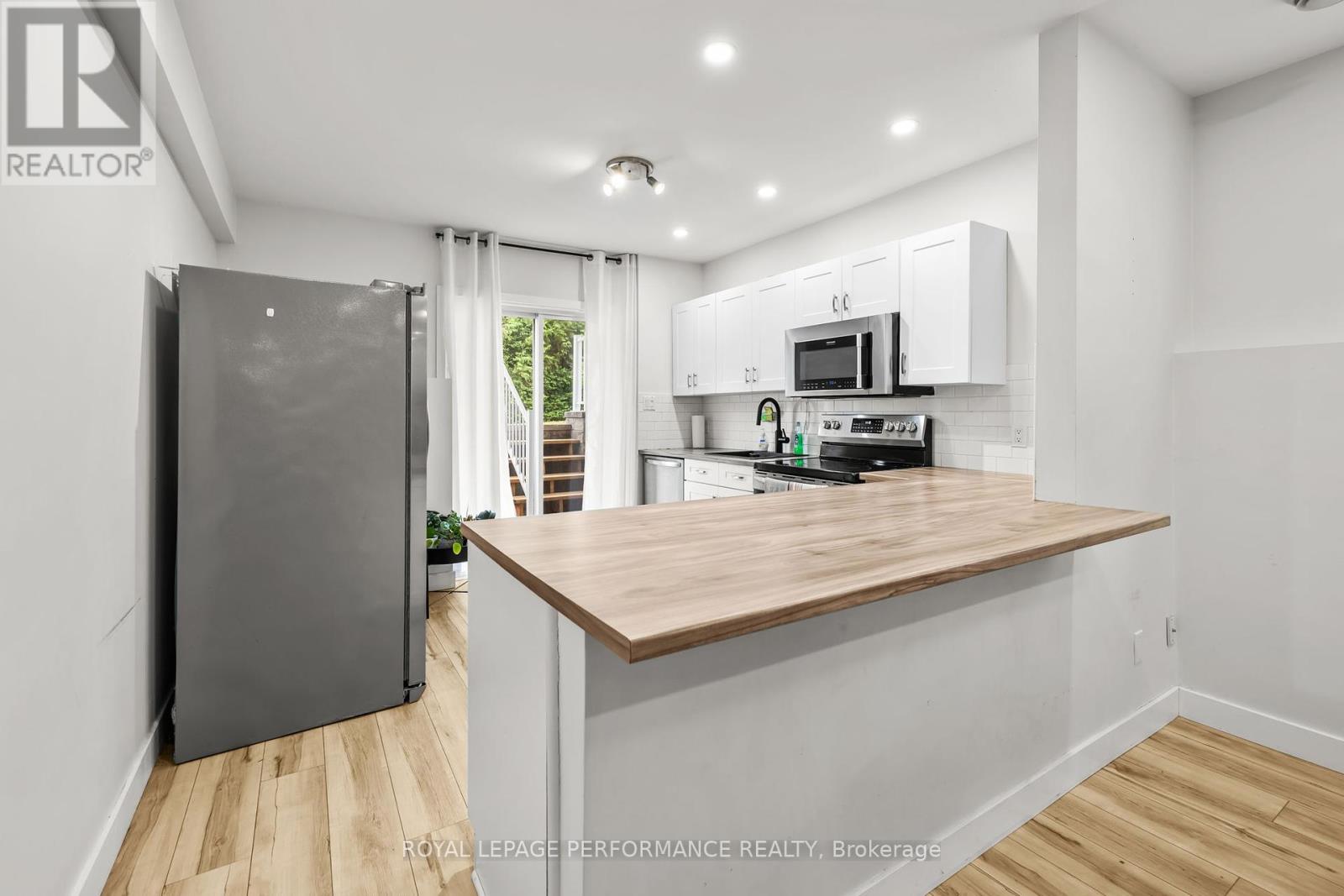 Photo 36 of 1 C 75 Lapointe Boulevard, Russell ON